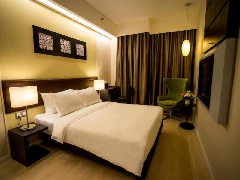 Hotel Centrestage Petaling Jaya Buitenkant foto